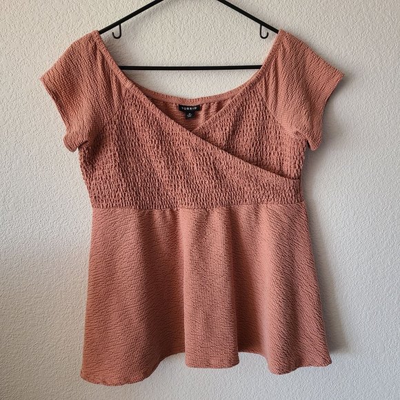 Torrid Women's Sz 0/ US Sz L Textured Knit Off-Shoulder Babydoll Top Shortsleeve - Picture 2 of 10